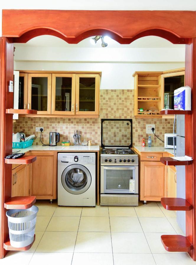Corinya Serviced Apartments Ентебе Екстериор снимка