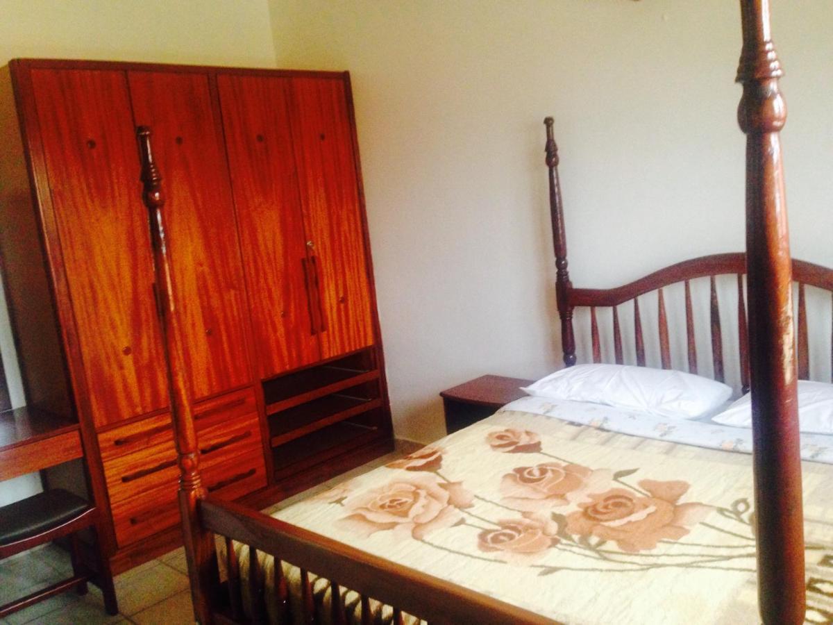 Corinya Serviced Apartments Ентебе Екстериор снимка
