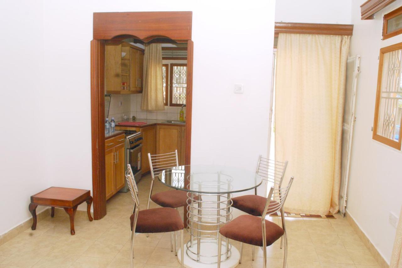 Corinya Serviced Apartments Ентебе Екстериор снимка