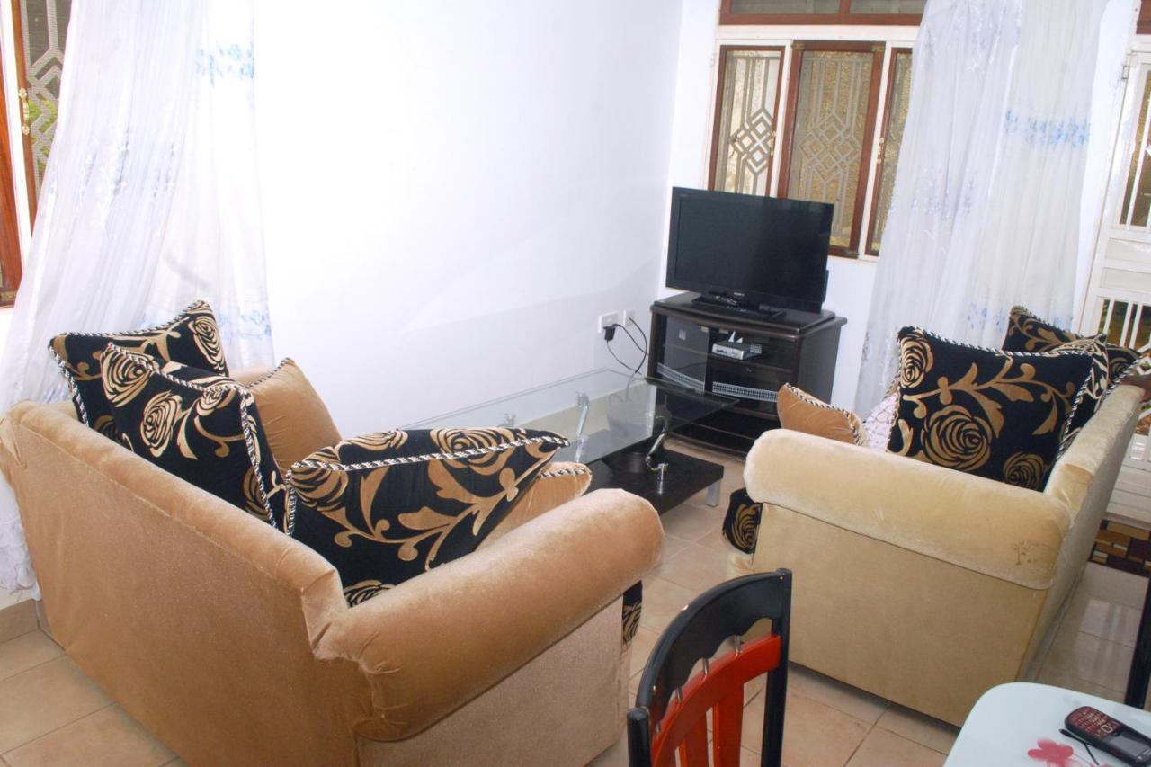 Corinya Serviced Apartments Ентебе Екстериор снимка